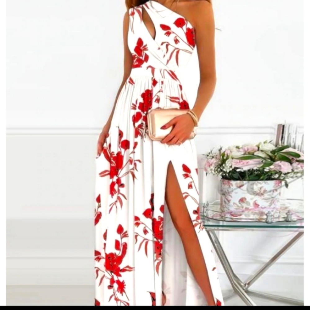 Large- Romantic Red Floral Asymmetrical Keyhole Maxi dress size XXL